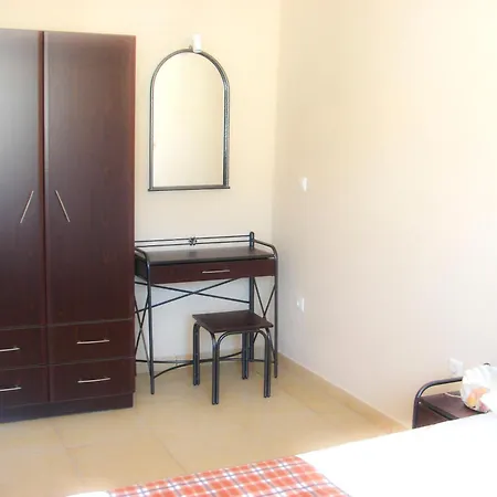 Lejlighedshotel Dorana & Trekking Diafánion