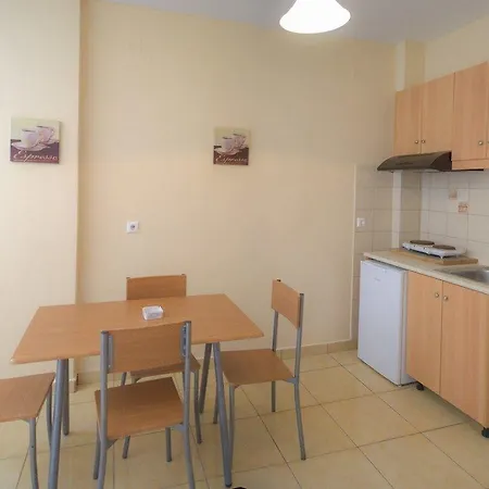 Dorana & Trekking アパートホテル